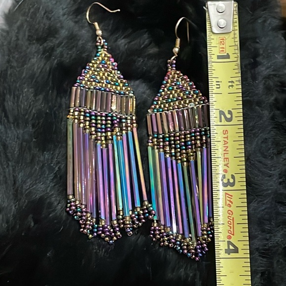 Glass beaded handmade gorgeous Earrings iridescent - Picture 2 of 3